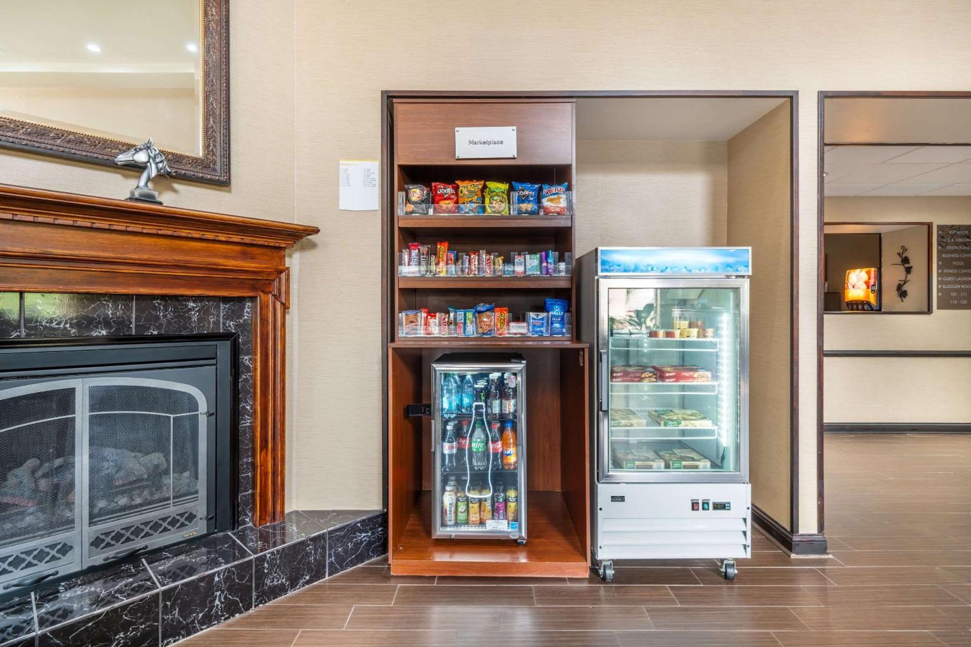 Comfort Suites Louisville Airport Zewnętrze zdjęcie