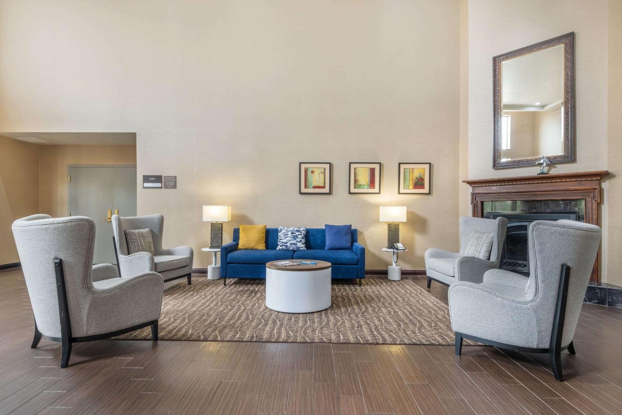 Comfort Suites Louisville Airport Zewnętrze zdjęcie